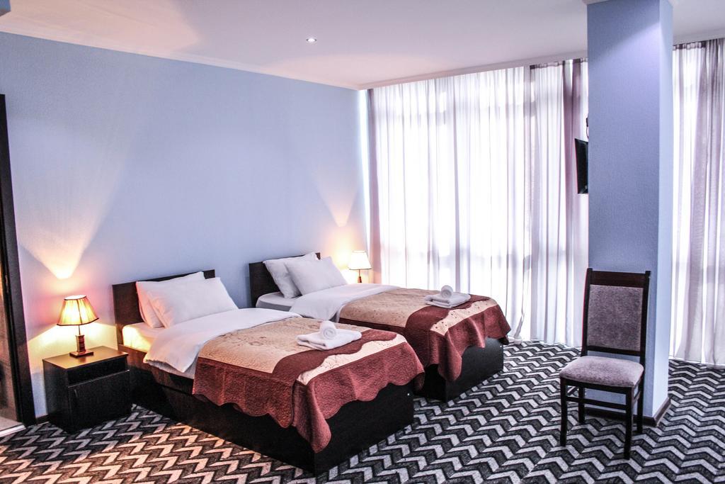 Hotel Royal Georgia Tbilisi Zimmer foto