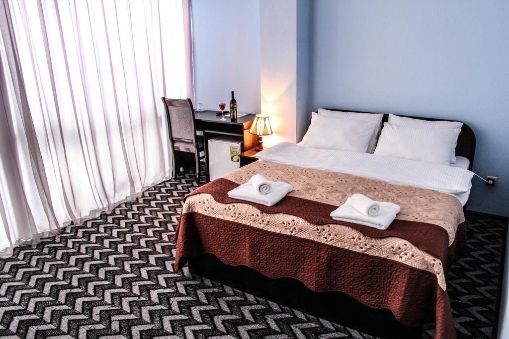 Hotel Royal Georgia Tbilisi Zimmer foto