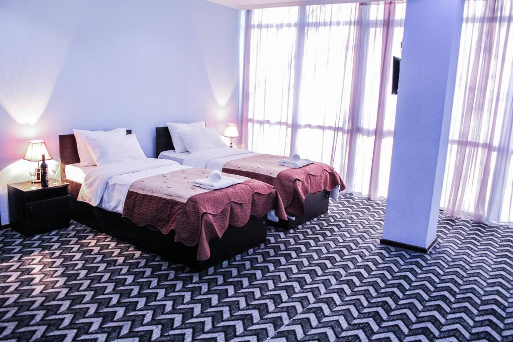 Hotel Royal Georgia Tbilisi Zimmer foto